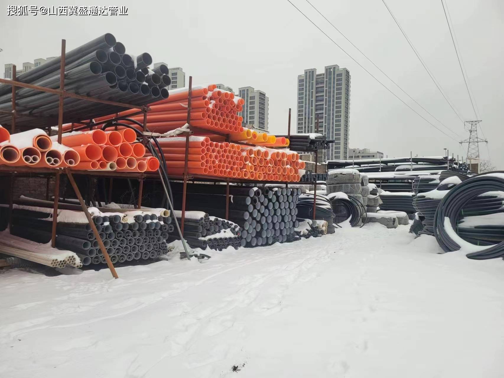 米乐M6官方网站山西太原pe管货场雪后美景位于太原东社高速口放眼望去一片皑皑。(图3)